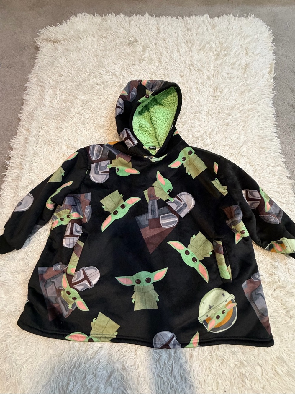 Star Wars Black Pullover Hoodie with Green Grogu Sherpa Lining